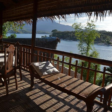 Bamboo Beach Resort Пуэрто-Галера Экстерьер фото