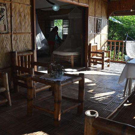 Bamboo Beach Resort Пуэрто-Галера Экстерьер фото