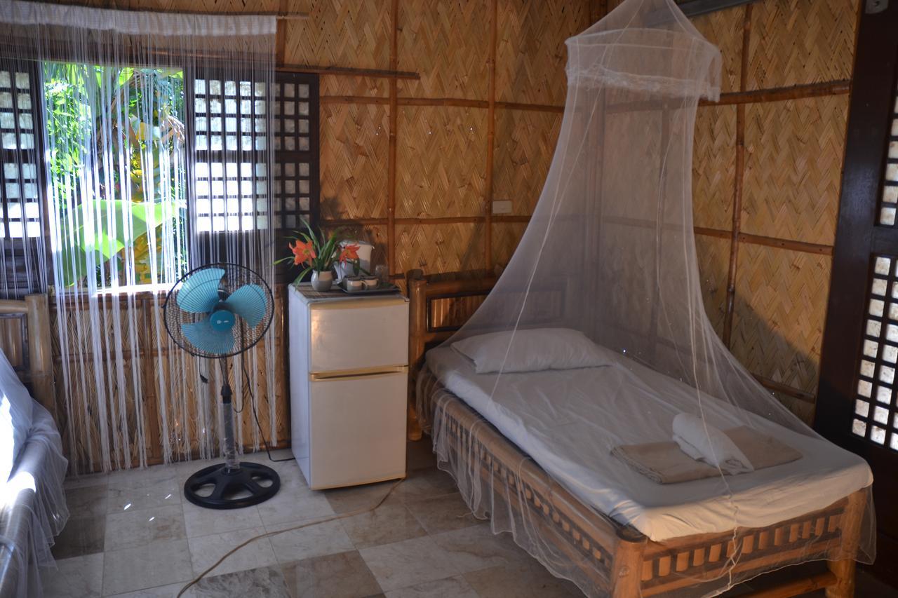 Bamboo Beach Resort Пуэрто-Галера Экстерьер фото